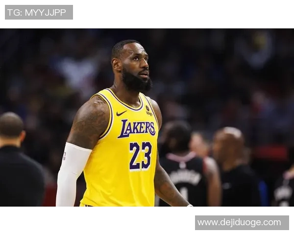 詹姆斯:从篮球传奇到商业巨头的辉煌人生与未来展望 詹姆斯:从篮球传奇到商业巨头的辉煌人生与未来展望