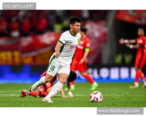 上港与国安激战正酣足球比赛直播精彩瞬间回顾与分析 上港与国安激战正酣足球比赛直播精彩瞬间回顾与分析