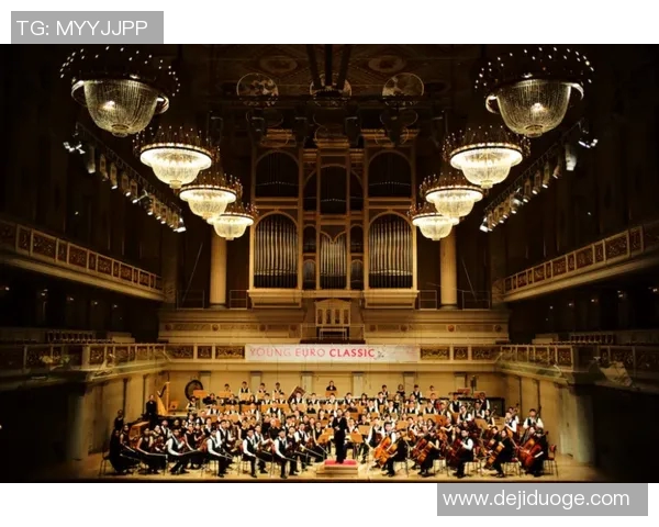 克莱伯的音乐之旅:探索指挥艺术与交响乐的魅力与传承 克莱伯的音乐之旅:探索指挥艺术与交响乐的魅力与传承