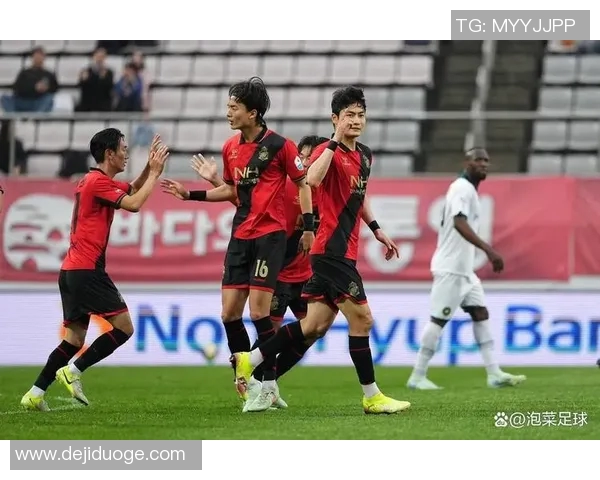 全北现代与全南天龙激战在即谁能在这场对决中笑到最后 全北现代与全南天龙激战在即谁能在这场对决中笑到最后